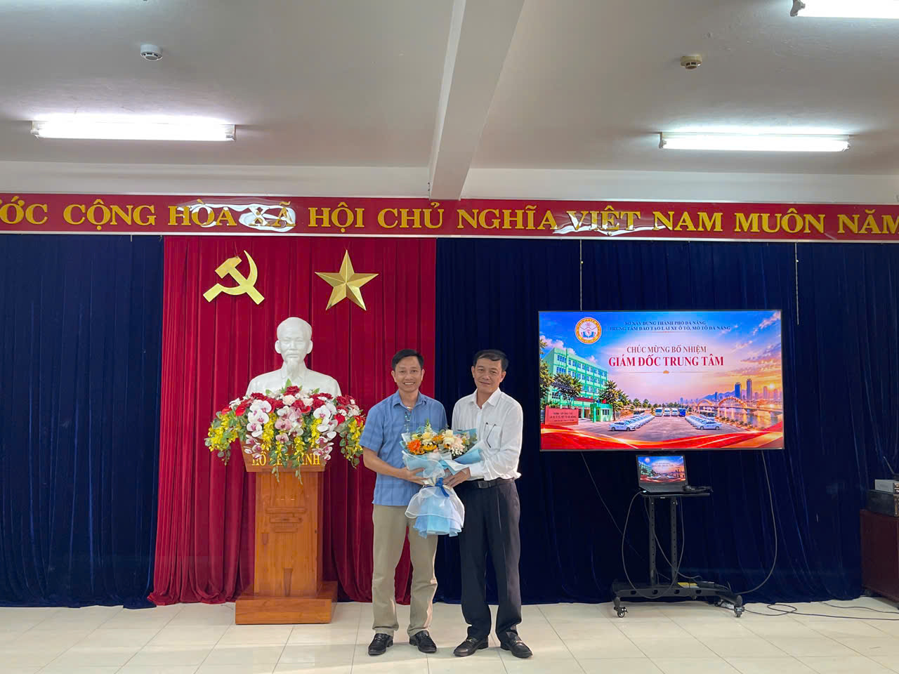 Phó GĐ