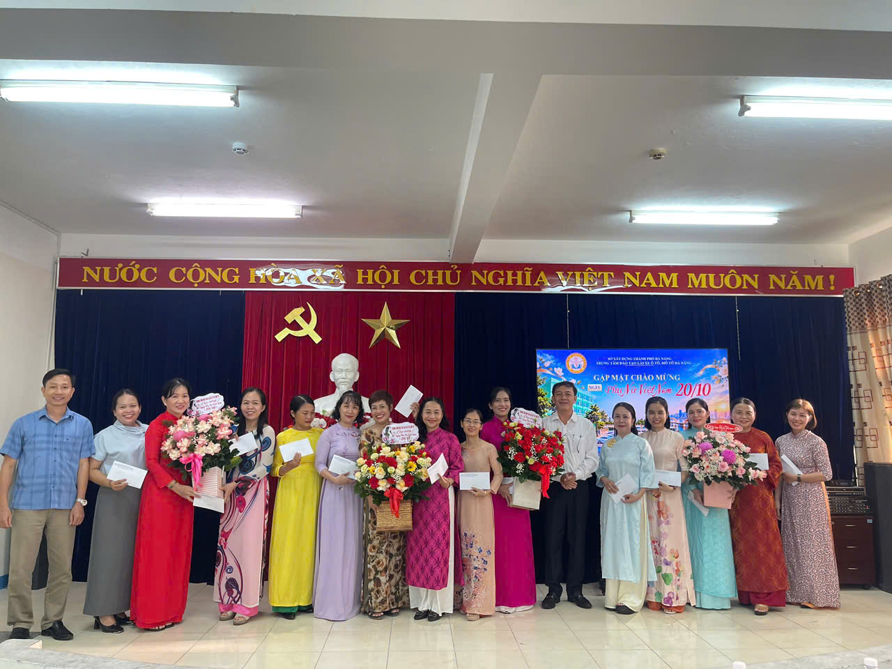 tặng hoa , quà 1